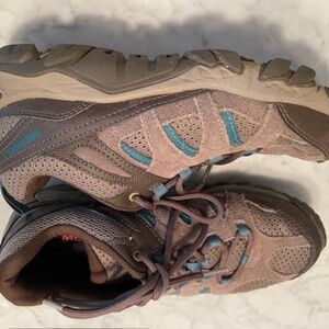 Merrell Select Grip Womens Size 7.5 Hiking/ Performance Shoe